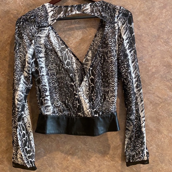 TOBI top - Picture 2 of 3